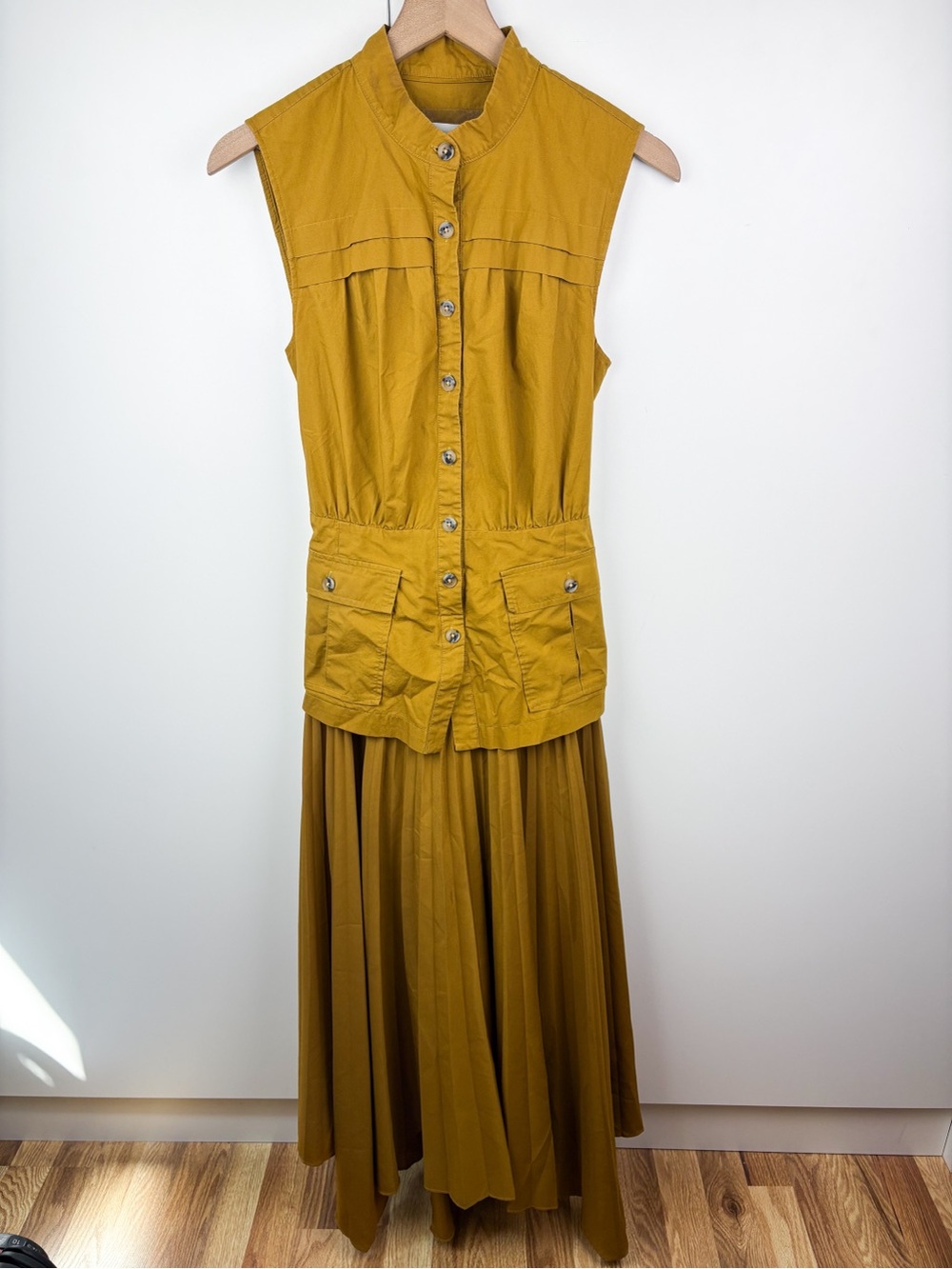 Anthropologie Sleeveless Vested Pleated Midi Dress Gold Yellow Satin Small - Picture 2 of 9